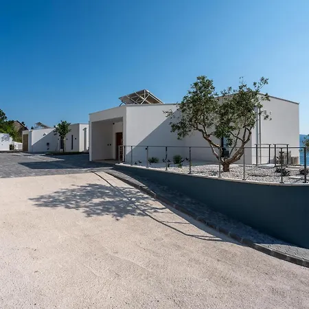 Pet Friendly In With Sauna Omiš
